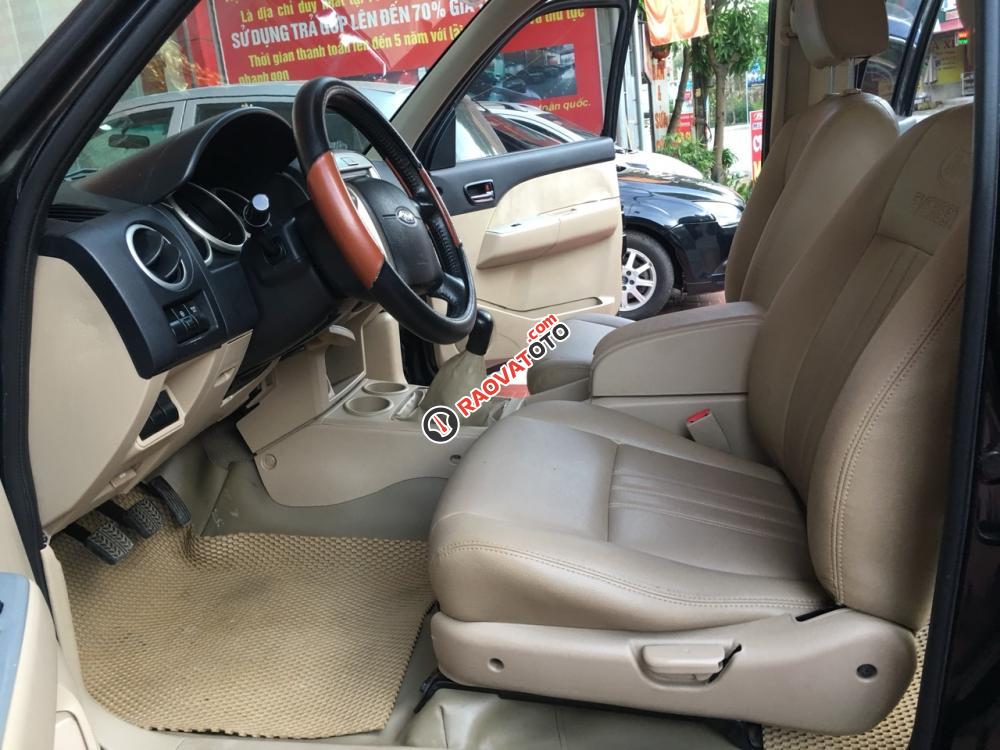 Cần bán Ford Everest 2.5MT sản xuất năm 2010, màu đen-2
