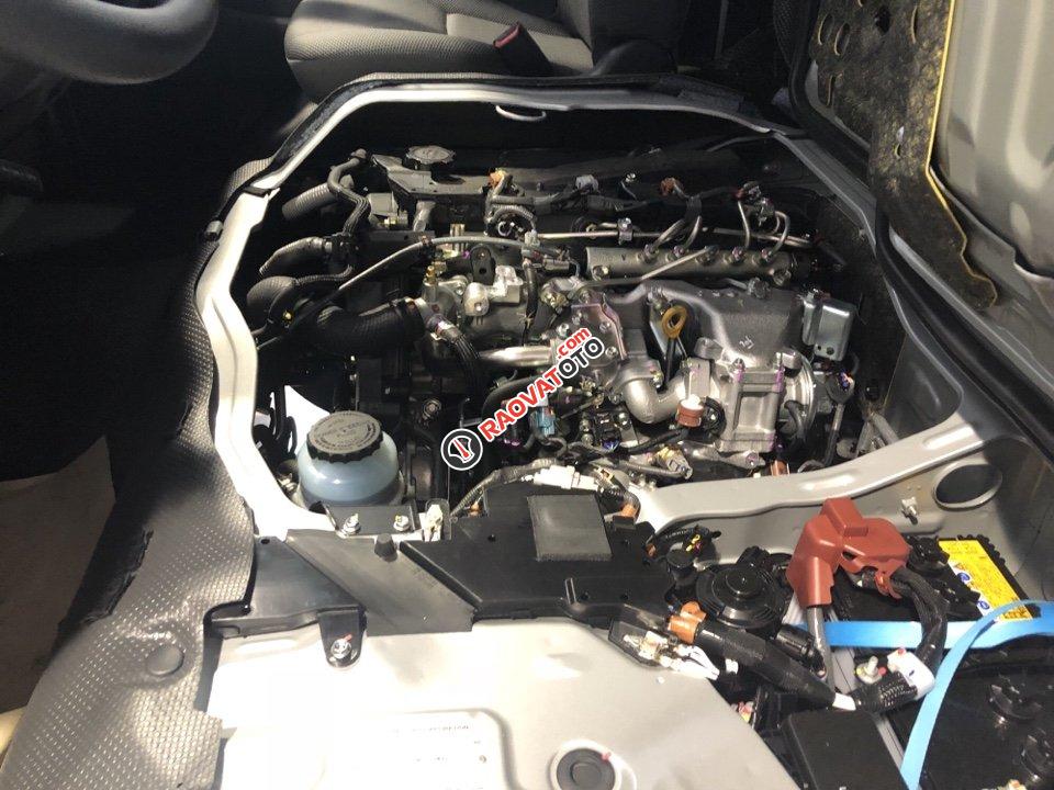Toyota Vũng Tàu bán Hiace Diesel 2018, 15 chỗ, màu bạc, nhập khẩu-8