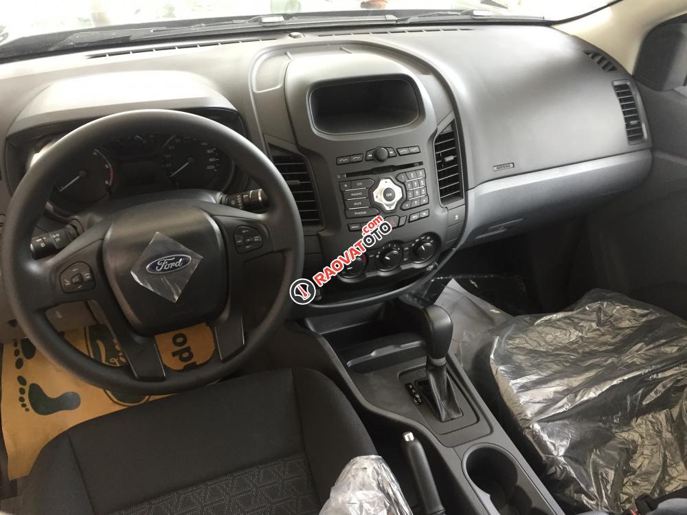 Cao Bằng Ford cần bán xe Ford Ranger XLS 4x2 AT, năm sản xuất 2017, nhập khẩu LH 0974286009-6