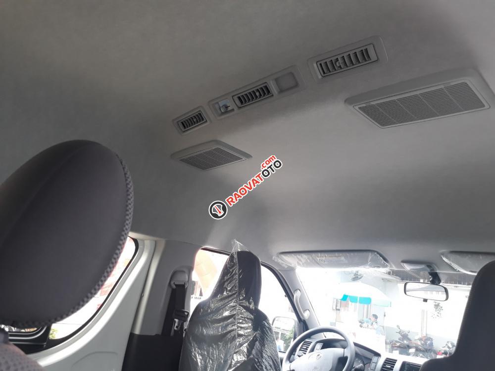 Bán xe Toyota Hiace Diesel đời 2018, màu trắng và bạc, nhập khẩu giao ngay-7
