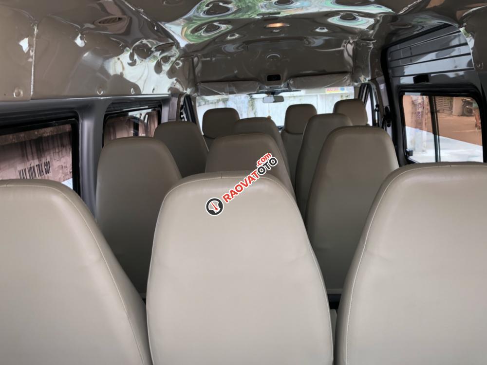 Cần bán xe Ford Transit Mid năm sản xuất 2017, màu bạc, 745 triệu-4