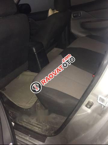 Cần bán gấp Mitsubishi Triton đời 2015, màu bạc giá cạnh tranh-3