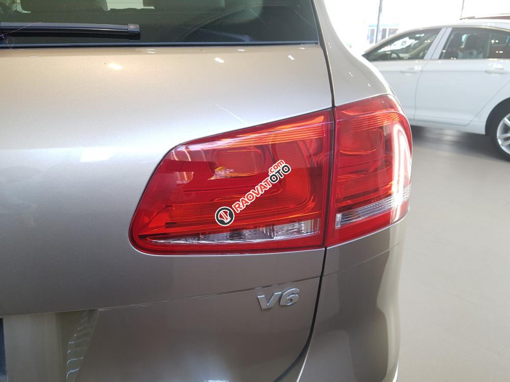 SUV đáng mua nhất năm! Volkswagen Touareg vàng cát, nhập Đức, giá tốt, ưu đãi khủng nhất VN, LH: 0901933522-0901933422-9