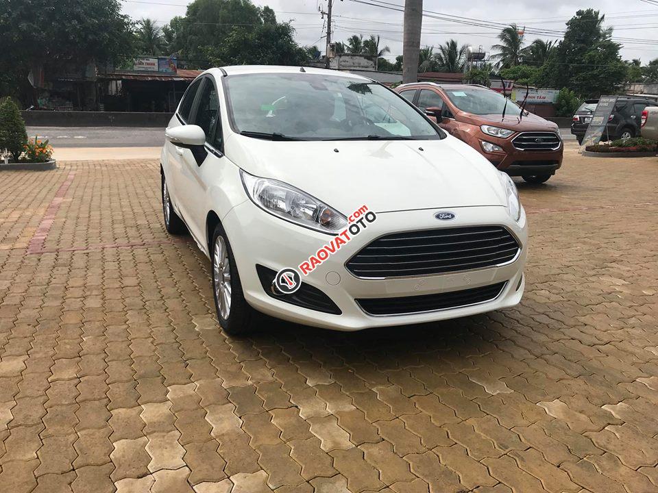 Lh ngay: 093.543.7595 để nhận khuyến mãi: BHVC, phim, camera - khi mua xe Ford Fiesta 2018-3