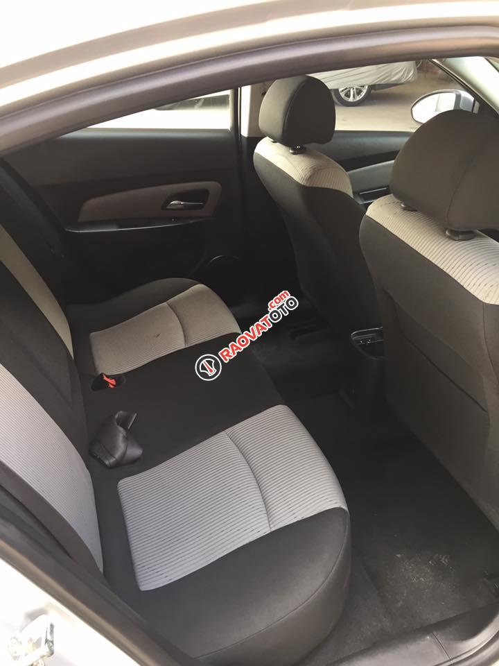 Bán gấp Cruze 2015 Đk 2016, màu bạc, số sàn, xe chuẩn đẹp-1