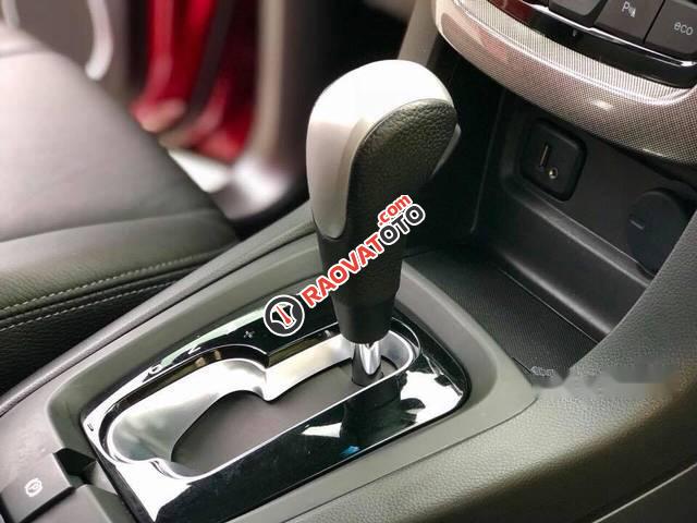 Bán Chevrolet Captiva LTZ đời 2017, màu trắng, bản full options-2