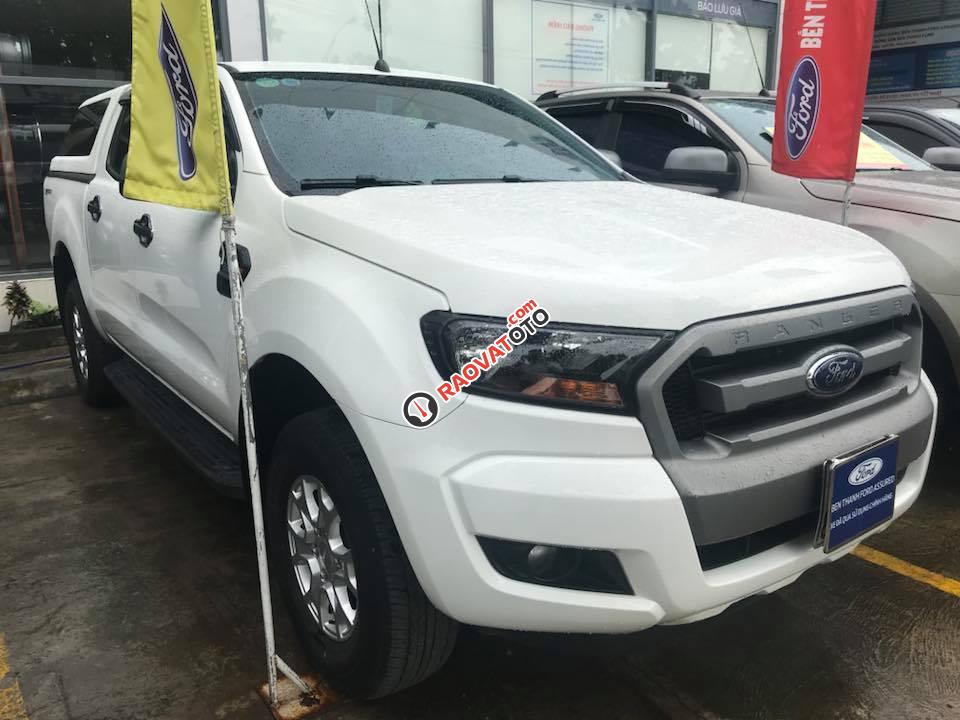 Bán xe Ford Ranger XLS 4X2 MT đời 2015, màu trắng, nhập khẩu, hỗ trợ ngân hàng, hotline 090.12678.55-1