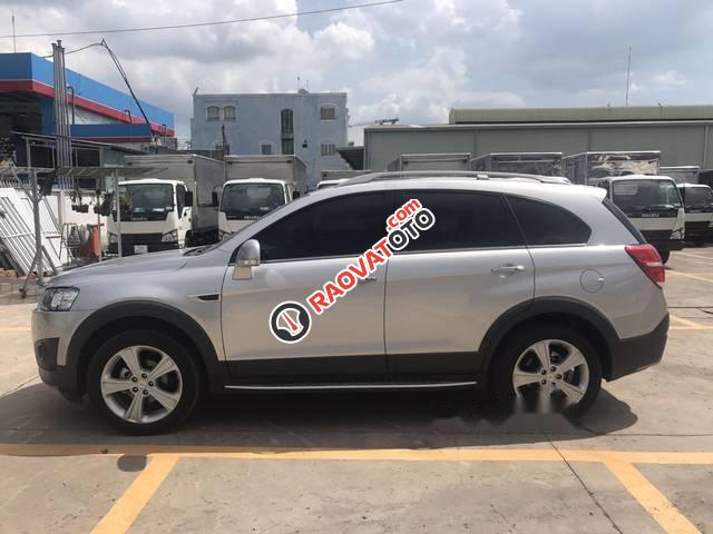Bán Chevrolet Captiva đời 2015, màu bạc xe gia đình-5