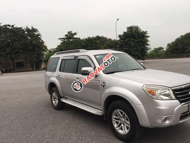 Cần bán Ford Everest 2.5 MT 2010 máy dầu, xe tư nhân chính chủ-1