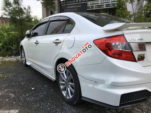 Bán Honda Civic 2.0 đời 2016, màu trắng, xe còn thơm mùi xe mới-4