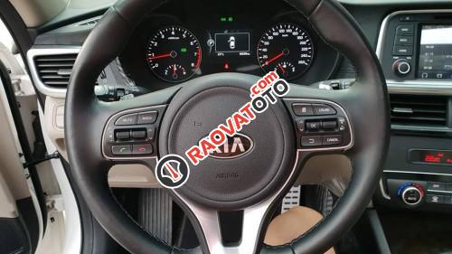 Bán Kia Optima 2.0AT 2017, màu trắng-8