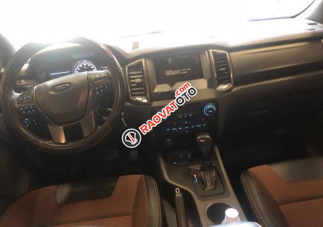 Bán xe Ford Ranger Wildtrack sản xuất năm 2016, màu bạc-4