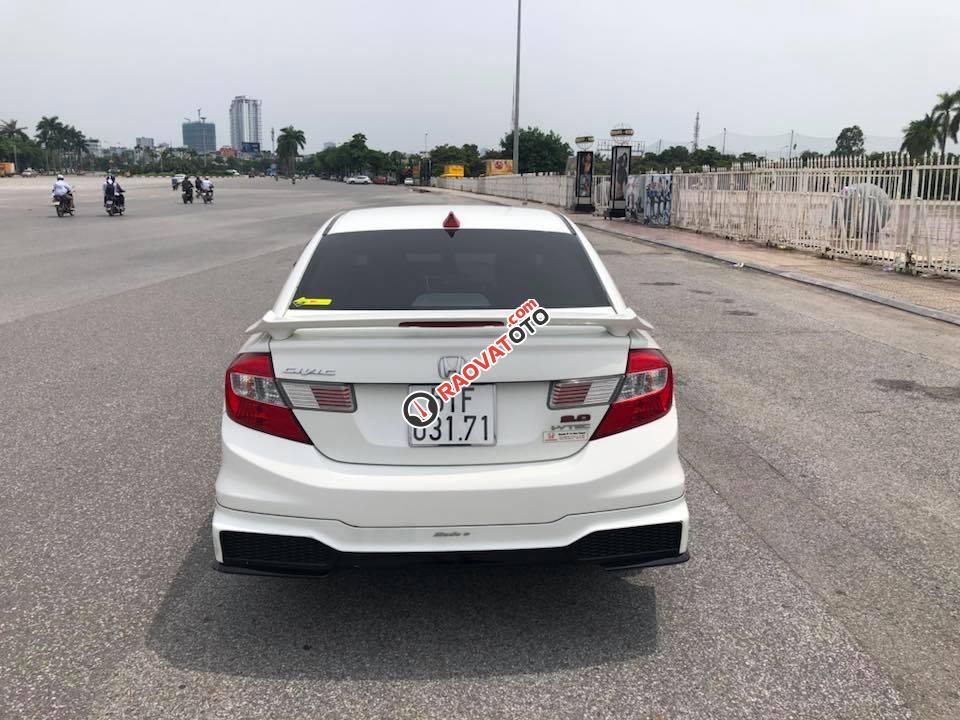 Cần bán Honda Civic 2.0 2016, màu trắng giá cạnh tranh-16