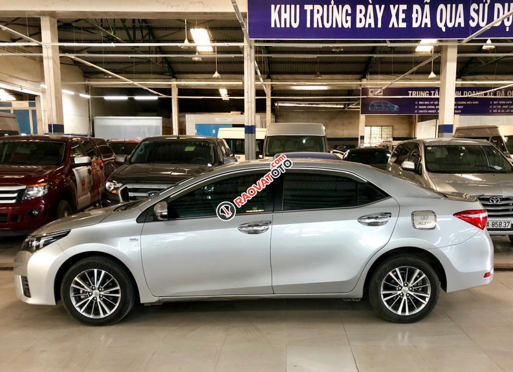 Bán Toyota Corolla Altis Đời 2016, màu bạc, 625tr-4