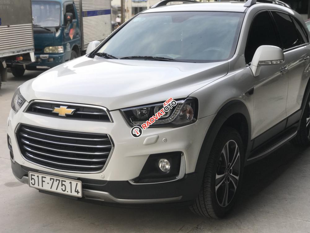 Bán Chevrolet Captiva Revv 2.4AT màu trắng, số tự động, sản xuất 2016, biển Sài Gòn, lăn bánh 19000km-11