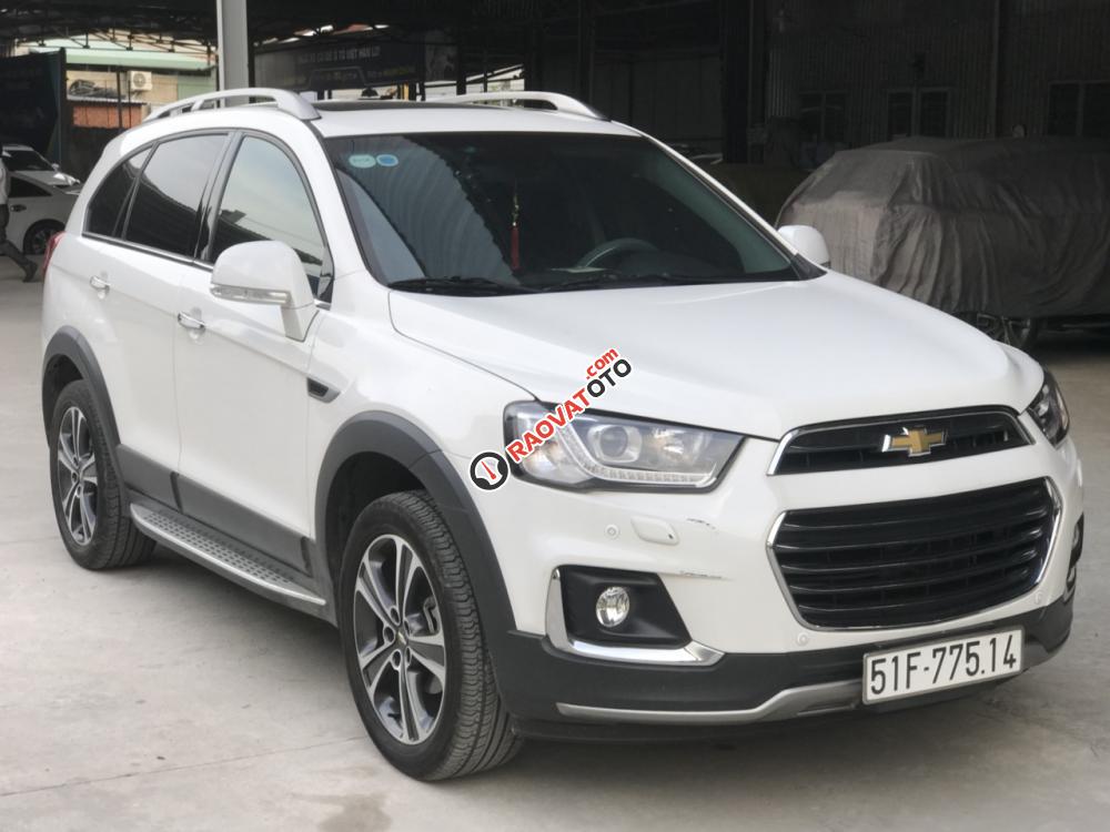 Bán Chevrolet Captiva Revv 2.4AT màu trắng, số tự động, sản xuất 2016, biển Sài Gòn, lăn bánh 19000km-4