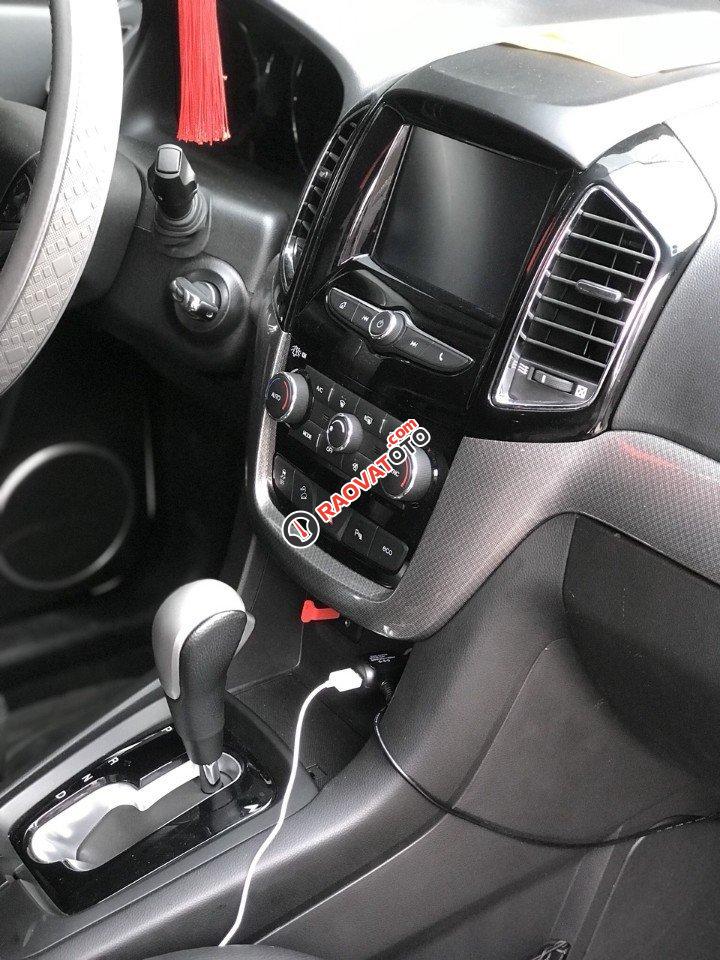 Bán xe Chevrolet Captiva Revv 2.4 đời 2016, màu trắng-3