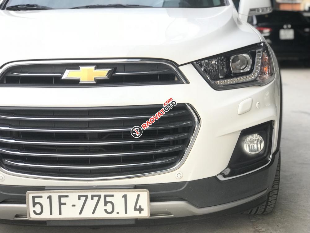 Bán Chevrolet Captiva Revv 2.4AT màu trắng, số tự động, sản xuất 2016, biển Sài Gòn, lăn bánh 19000km-8