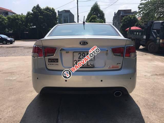 Bán Kia Forte SX đời 2011, màu bạc số sàn-1