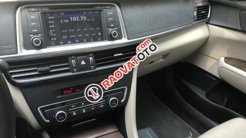 Bán Kia Optima 2.0 AT đời 2017, màu trắng chính chủ -4