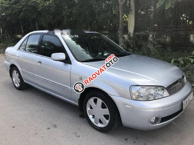 Bán Ford Laser 1.8 năm 2002, màu bạc chính chủ, giá 148tr-4