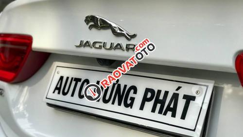Xe Jaguar XE 2.0 AT sản xuất 2016, màu trắng, nhập khẩu-15