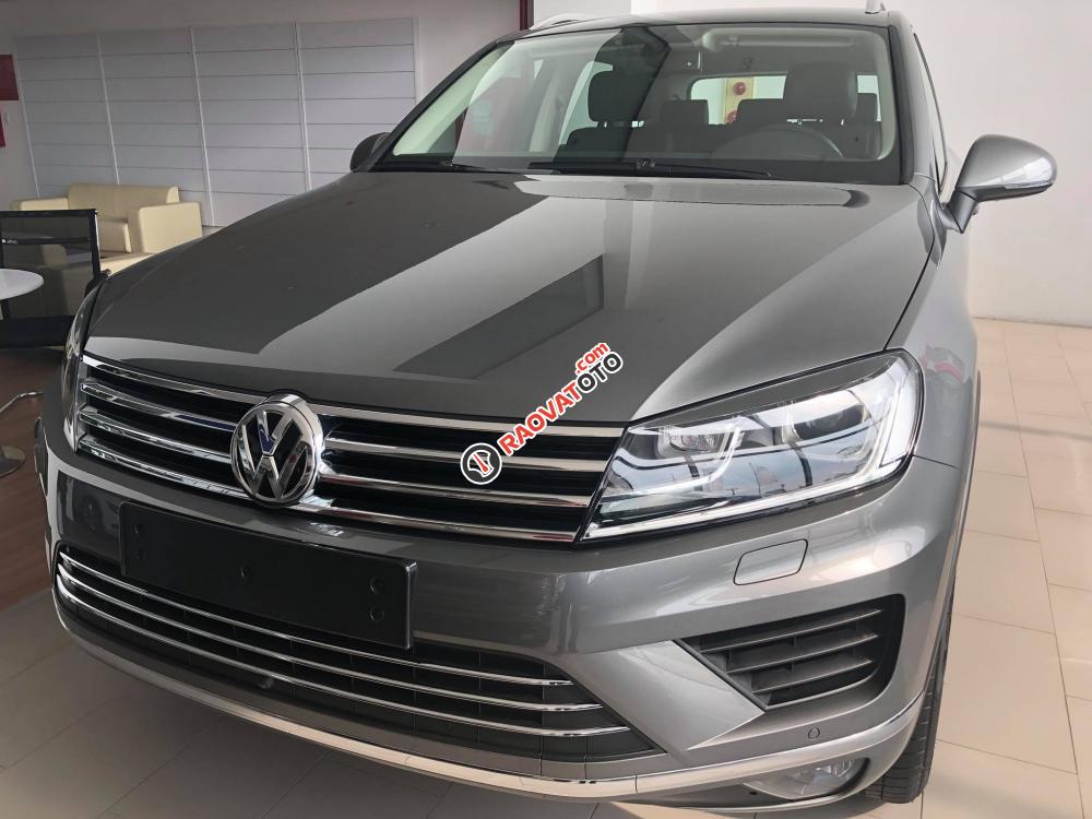 Cần bán Volkswagen Touareg 3.6L V6 FSI 2018, xe nhập mới chính hãng, hỗ trợ vay 80% xe. Hotline: 0933365188-6