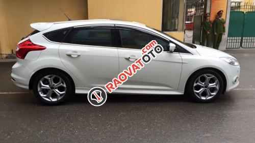 Bán Ford Focus 2.0 AT 2015, màu trắng-0