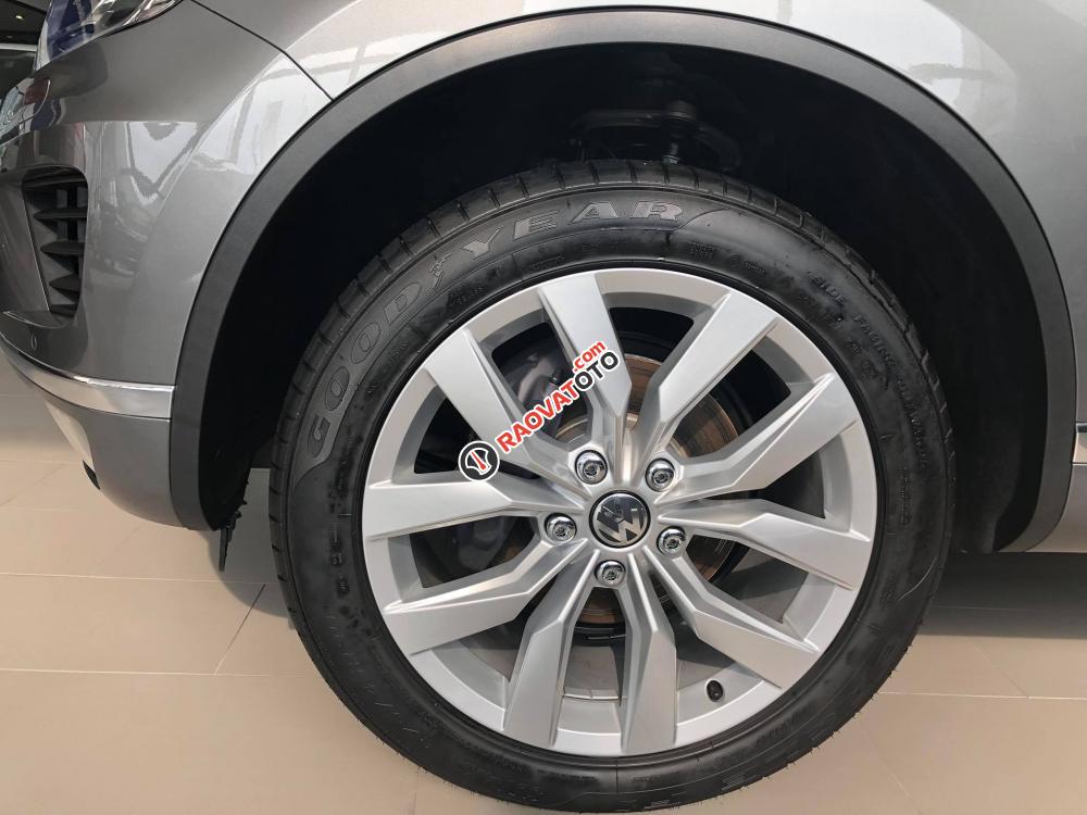 Cần bán Volkswagen Touareg 3.6L V6 FSI 2018, xe nhập mới chính hãng, hỗ trợ vay 80% xe. Hotline: 0933365188-5