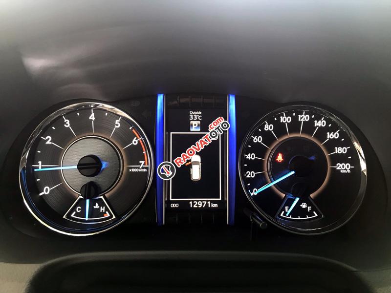 Bán ô tô Toyota Fortuner V 4X2AT 2017 - Màu đen-8