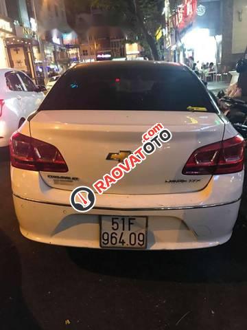 Cần bán lại xe Chevrolet Cruze LTZ 1.8 đời 2016, màu trắng, giá tốt-0