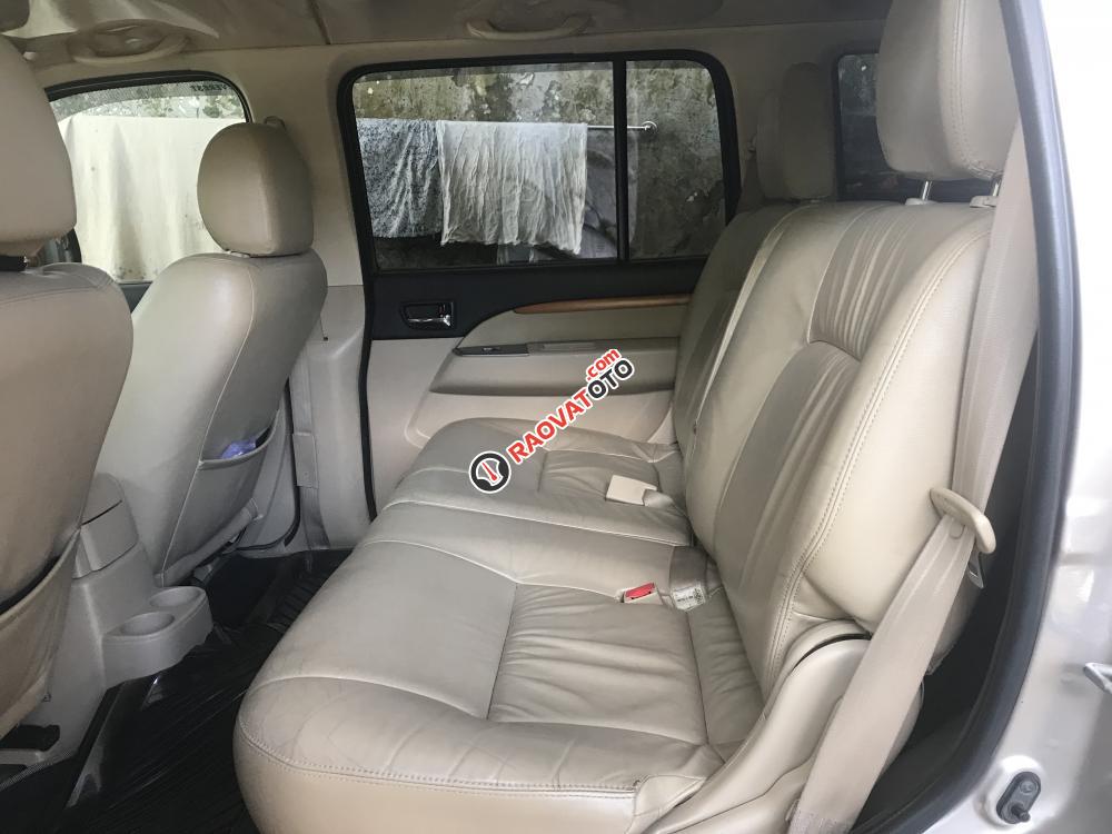 Bán Ford Everest 4x2 AT Limited 2010, màu ghi vàng-2