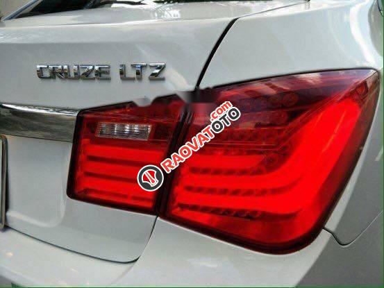 Cần bán lại xe Chevrolet Cruze 1.8LTZ sản xuất năm 2014, màu trắng-0