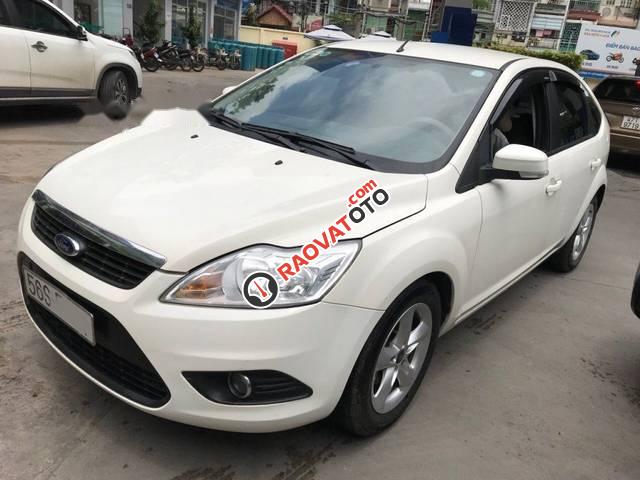 Cần bán Ford Focus 1.8L sản xuất năm 2011, chạy 42100km-0