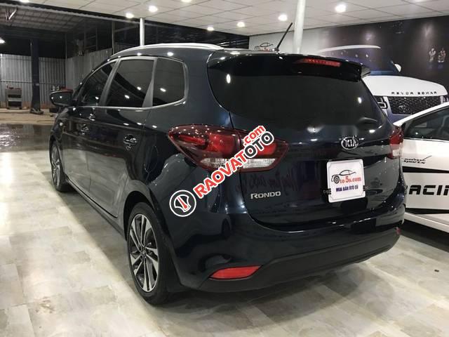 Bán Kia Rondo 7 chỗ, số sàn, màu xanh đen, nội thất kem, form mới mâm xoắn, sản xuất tháng 10/2017-1