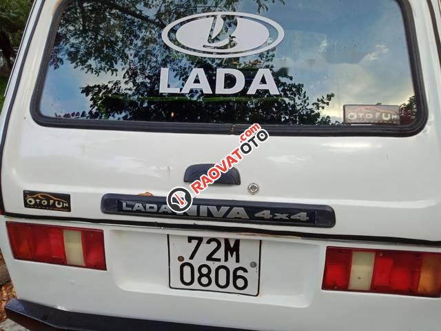 Cần bán Lada Niva1600 đời 1995, màu trắng, 78 triệu-2