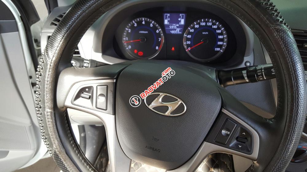 Bán Hyundai Accent 1.4MT màu trắng, số sàn, nhập Hàn Quốc 2015, lăn bánh 48000km còn rất mới-2
