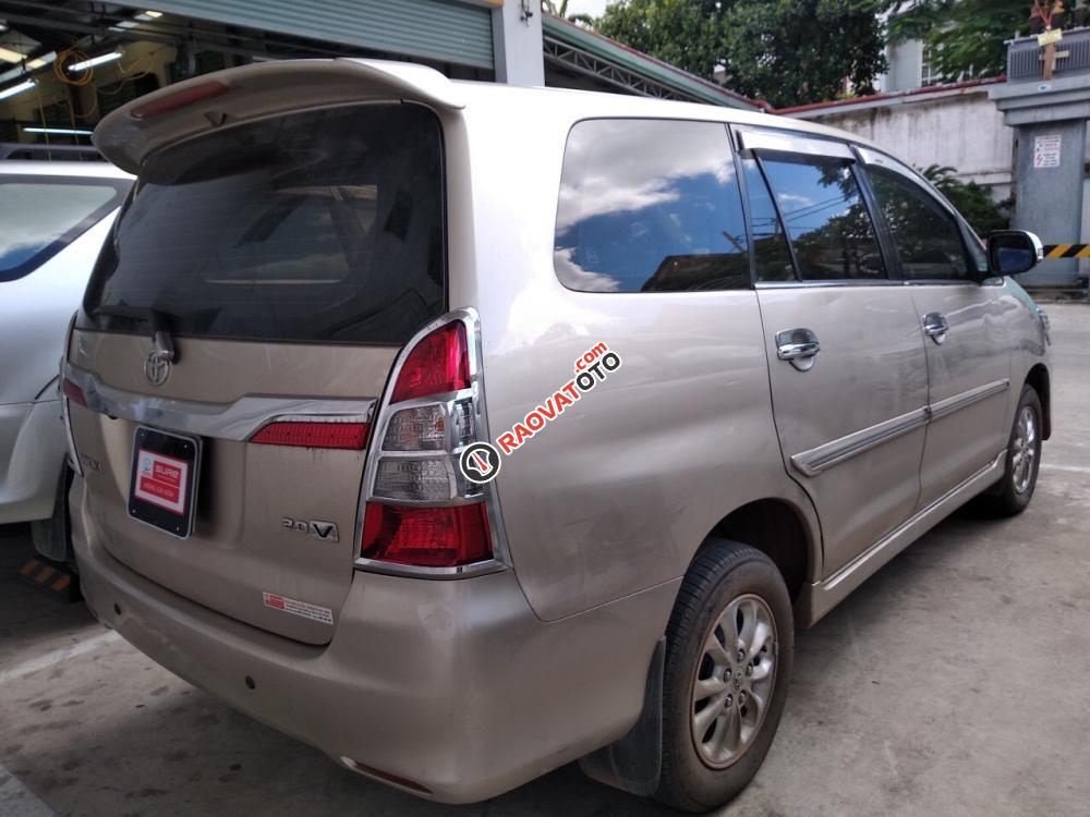 Bán xe Toyota Innova V, tự động, màu nâu vàng 2014-4