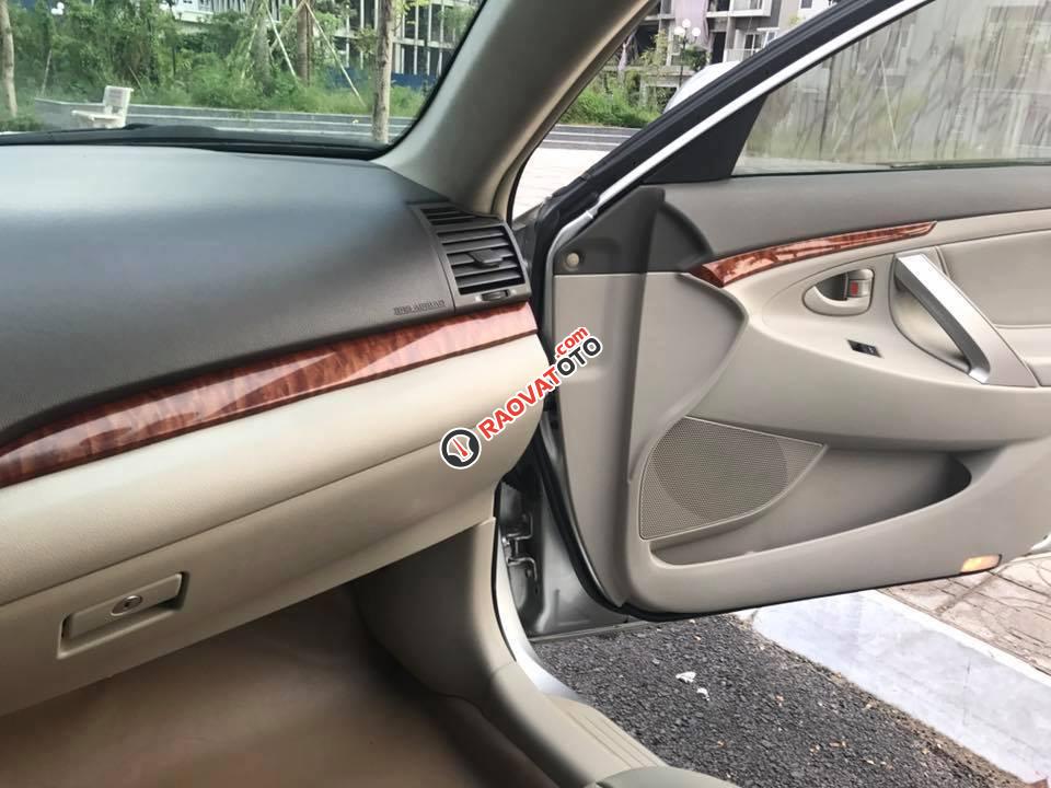 Lên đời xe nên cần bán xe Camry 2008 AT màu bạc bản full đẹp-1
