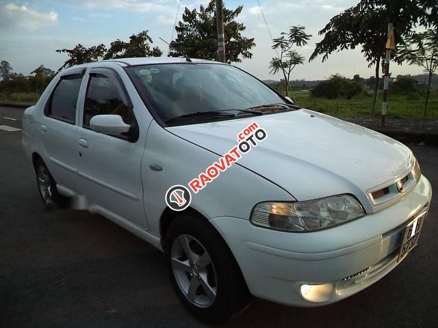 Cần bán gấp Fiat Albea sản xuất 2004, màu trắng-2