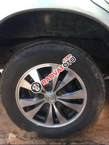 Bán ô tô Toyota Innova J sản xuất 2009, màu bạc còn mới-1