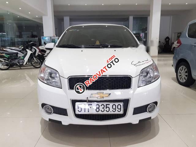 Bán ô tô Chevrolet Aveo AT sản xuất năm 2016, màu trắng  -0