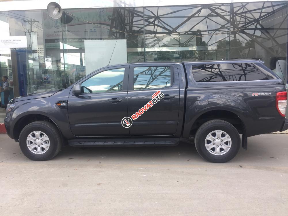 Cần bán Ford Ranger XLS 4x2MT năm sản xuất 2017-2