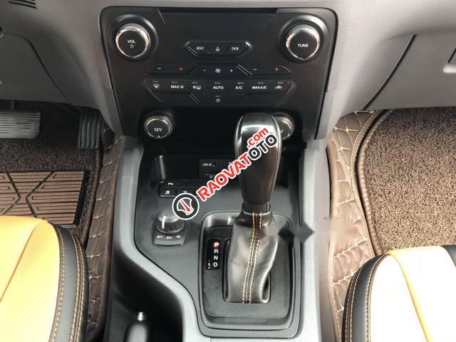 Bán Ford Ranger Wildtrack 3.2 đời 2015, màu bạc-0