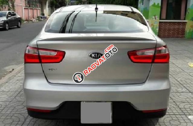 Cần tiền bán Kia Rio 2016, số tự động, màu bạc, mới ken-1