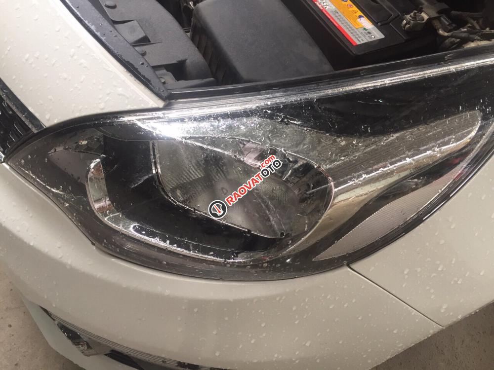 Cần bán xe Kia Rio 2016 số tự động, màu trắng nhập Hàn Quốc-2