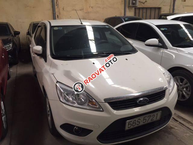 Bán Ford Focus 1.8L đời 2011, màu trắng-0