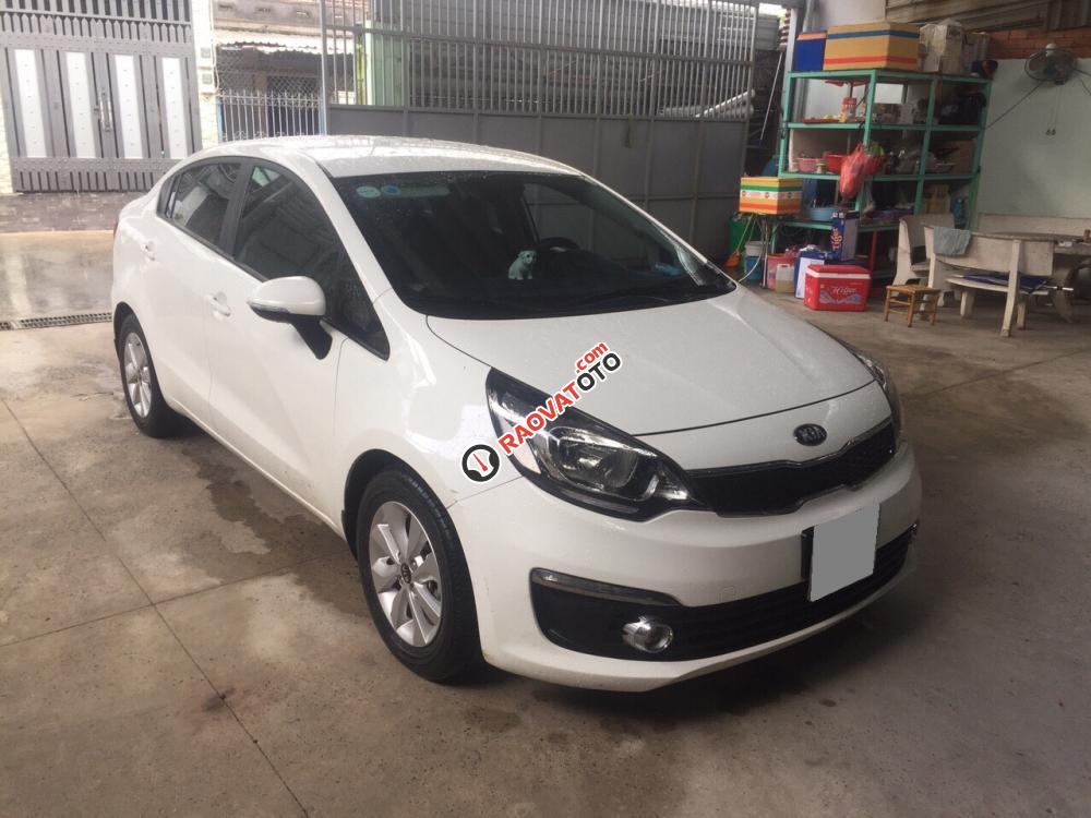 Cần bán xe Kia Rio 2016 số tự động, màu trắng nhập Hàn Quốc-1