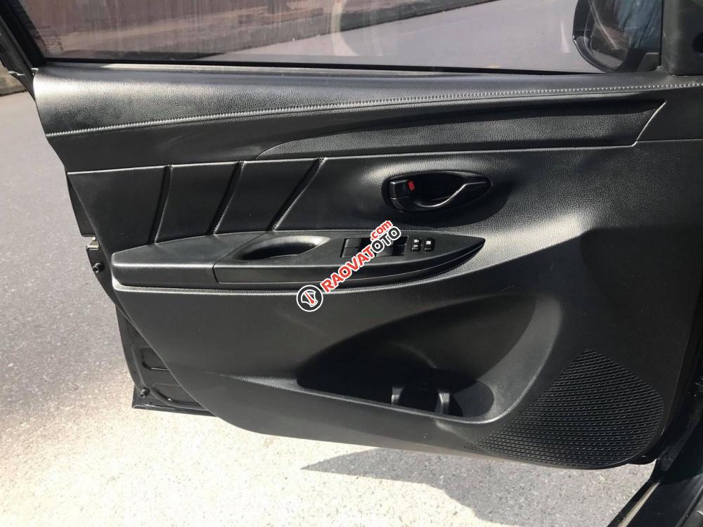 Cần bán xe Toyota Vios J sx 2015, số tay, màu đen, xe gia đình-4