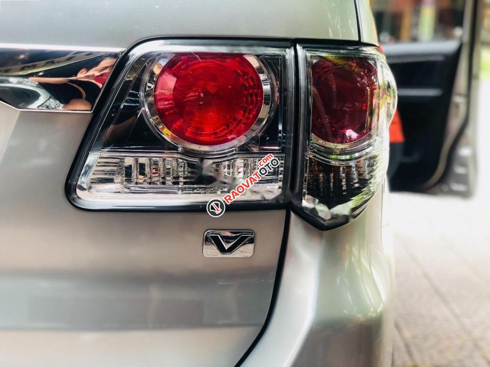 Bán Toyota Fortuner 2.7V 4x4 AT 2014, màu bạc  -5
